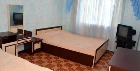 Кароліно-Бугаз Дельфін