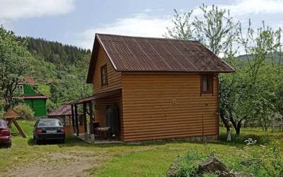 Житло в Яремче біля річки подобово недорого